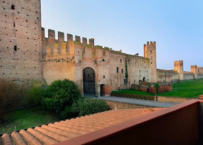 Sotto Le Mura