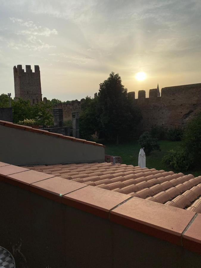 Sotto Le Mura